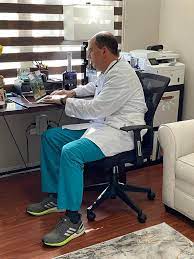 The Trailblazing Spirit of Dr. Manuel Abreu in Healthcare